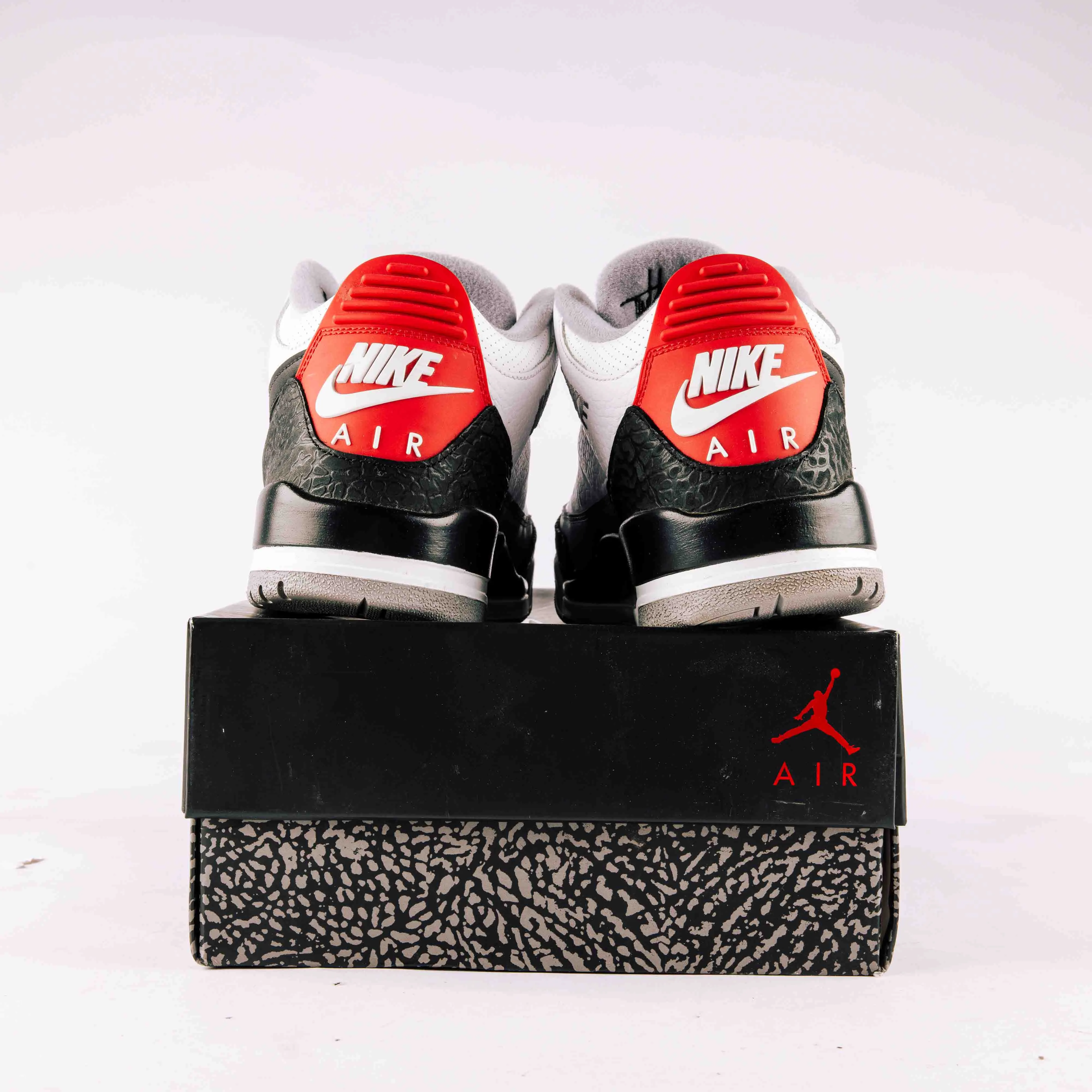 Jordan 3 Retro Tinker Hatfield - Used - 0497